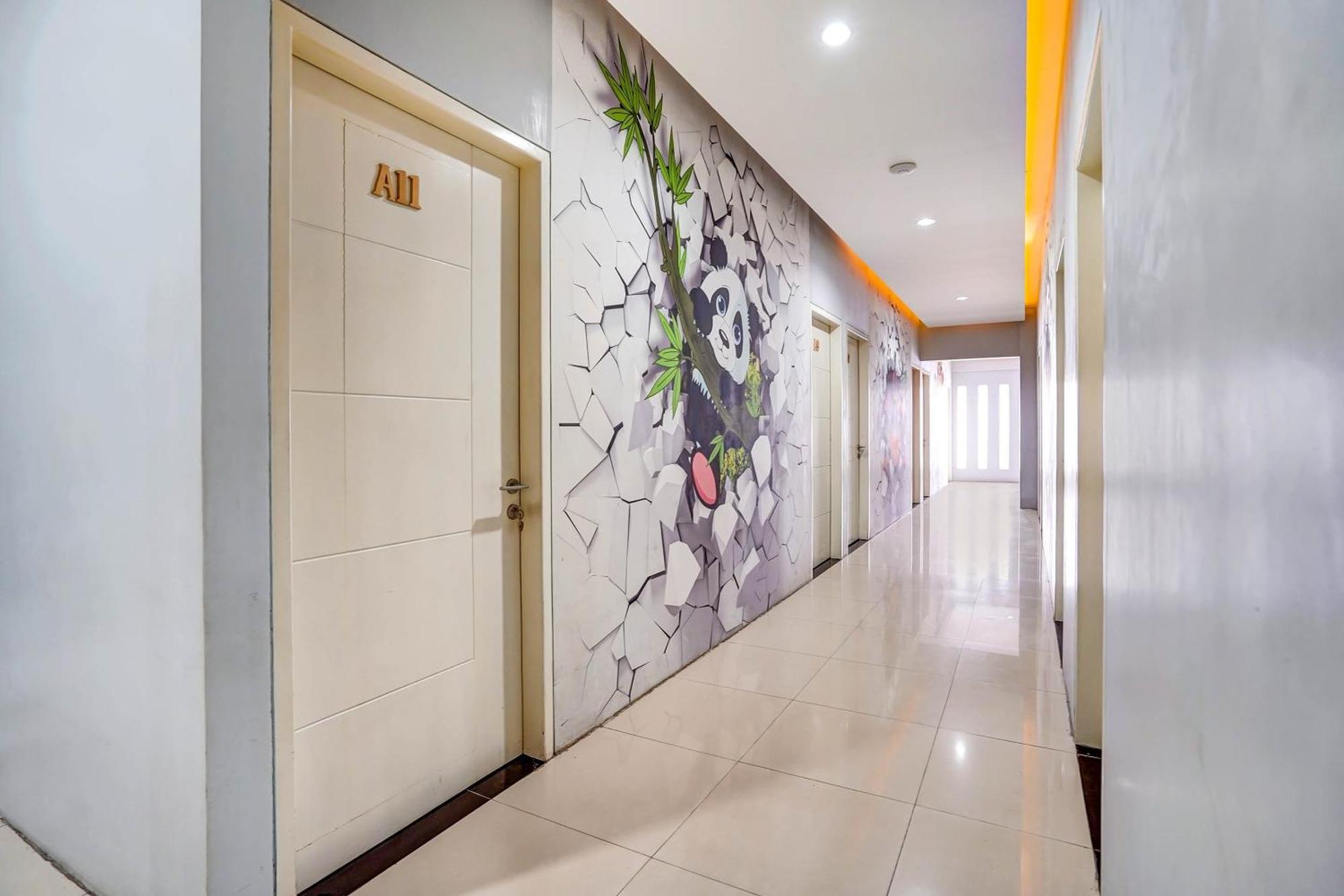 Capital O 90888 Bintang Diponggo Residence Сурабая Экстерьер фото